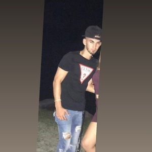 Meet your Posher, Eduardo